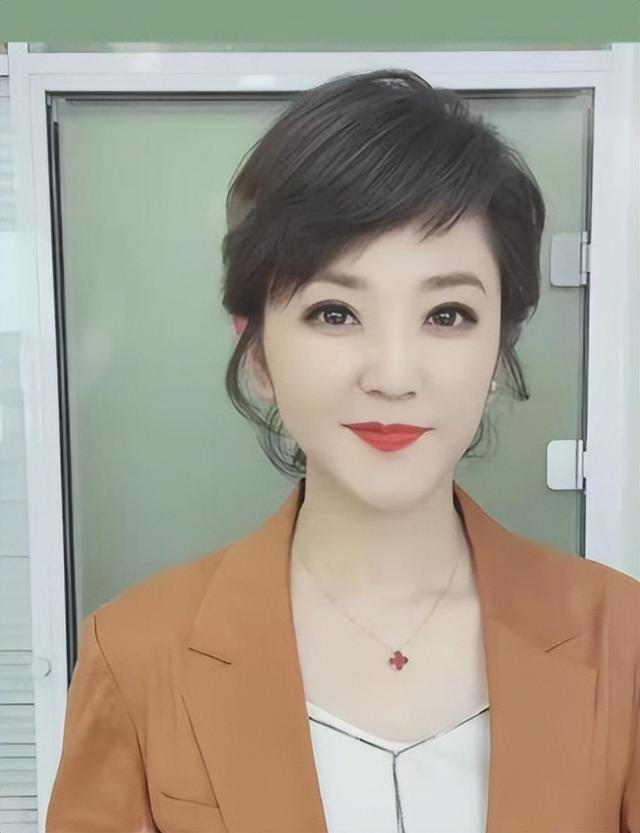 主持人方琼自曝,全麻后3秒就睡着,拉了一晚上,胃镜检查太痛苦