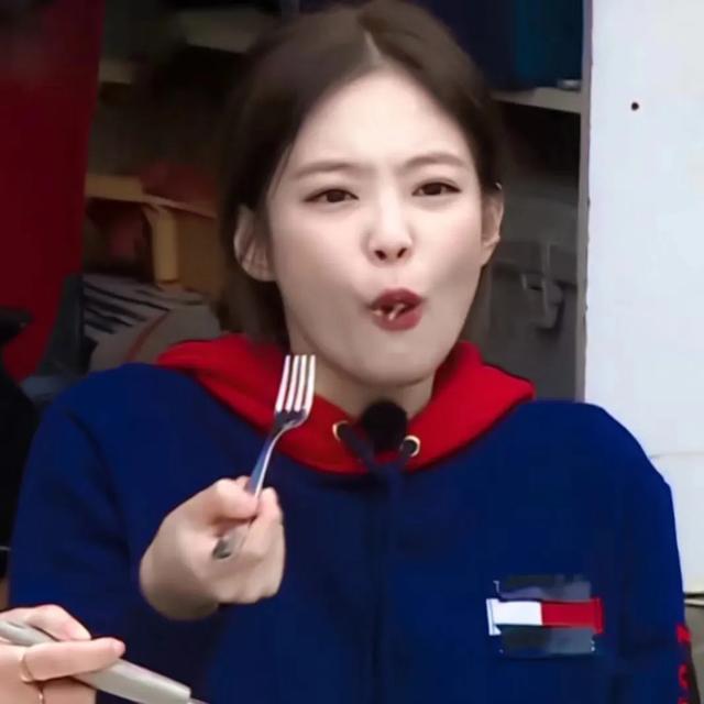 BLACK PINK成员Jennie奶里奶气可爱头像