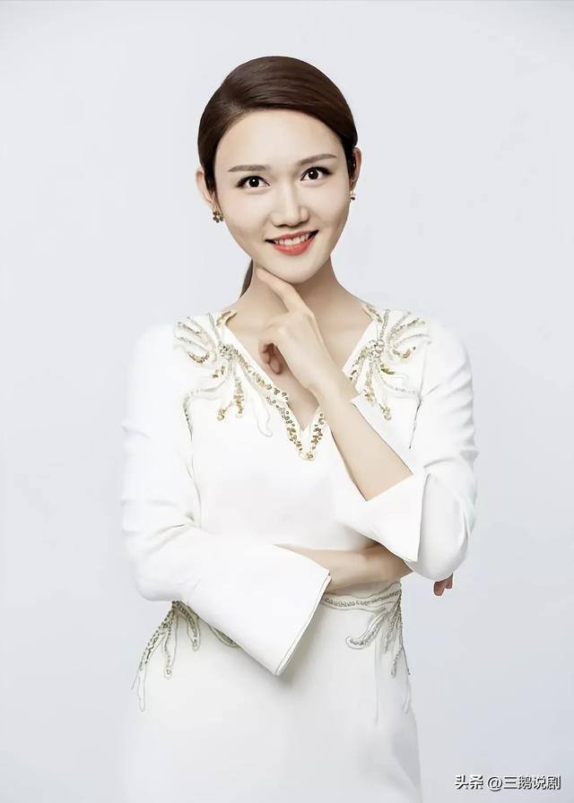中国最好看最有韵味的十六个美女主持人