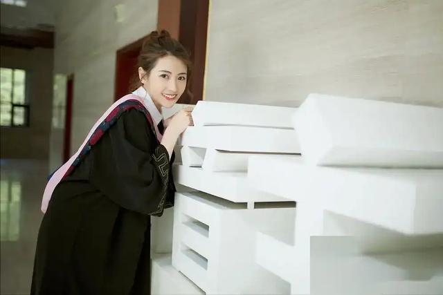10个大美女,是央视各频道的“当家花旦”,最性感的是“六公主”