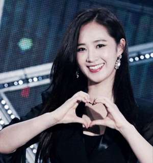 韩国秀景女主播(少女时代Yuri回归电视界，与丁一宇首度合作，将扮演年轻寡妇)