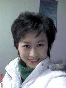 主持人魏笑:新婚第二天车祸离世,丈夫抱着遗体不愿放手