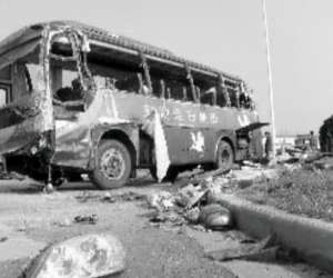 女主播丈夫车祸(主持人魏笑：新婚第二天车祸离世，丈夫抱着遗体不愿放手)