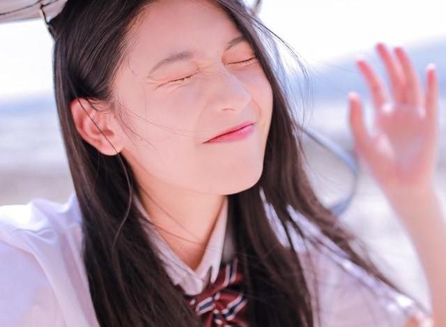 小说：小伙喝醉，美女搬他不动，竟偷偷亲了他一口然后溜了