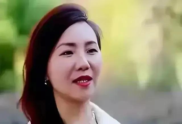 湖南“美女大老虎”李小琼被查,私生活状况惊人,引众人震惊