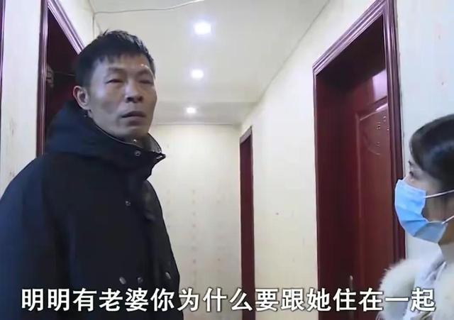 24岁女主播主动追求45岁榜一大哥,怀孕后却被回应:我不认识她