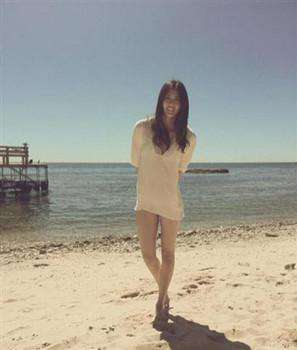 乐视女主播陈奕彤(多图网友：女足最美已非赵丽娜新晋新闻官更漂亮你更喜欢谁)