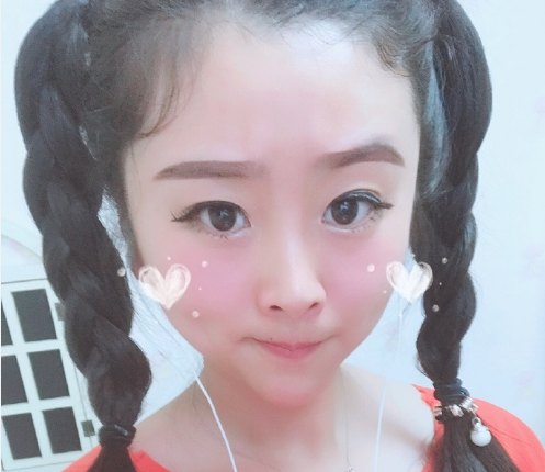 史上最吸金女主播!无数土豪给她刷榜,刷了1亿的成了她男友!