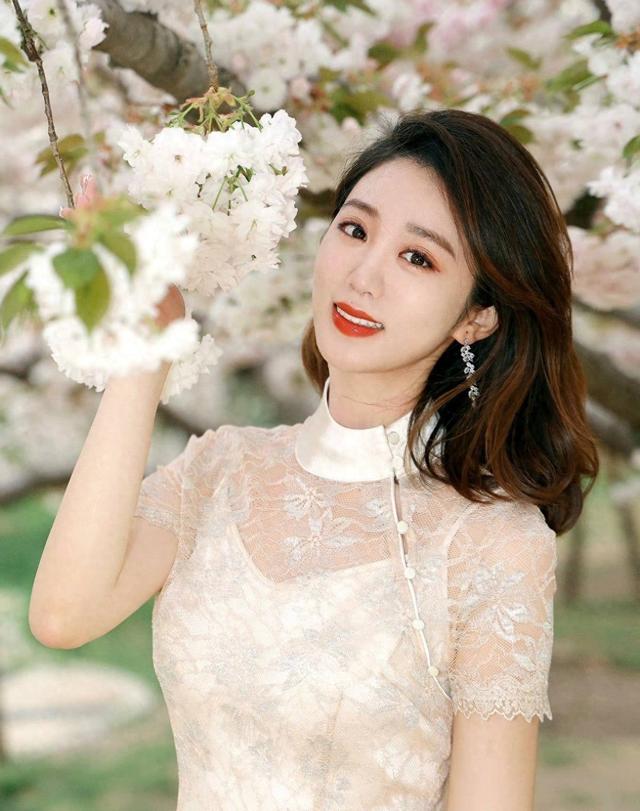 央视中文国际频道十大新闻美女主播,谁实力最强?