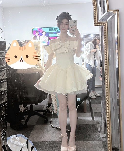 小悠穿白丝是真好看!做客姿态庄园澄清年龄,网友:保养的像18岁