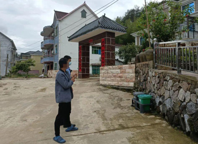 凌晨,杭州一直播间“榜一大哥”栽了!被抓后不停问民警:我女朋友找我了吗?