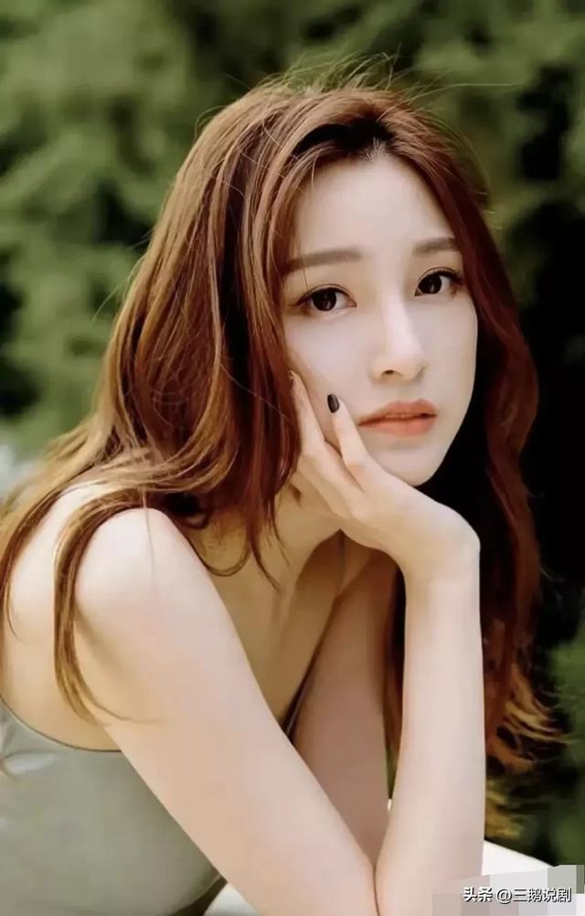 央视最漂亮的女主持人，个个才华横溢貌美如花，你更喜欢谁？