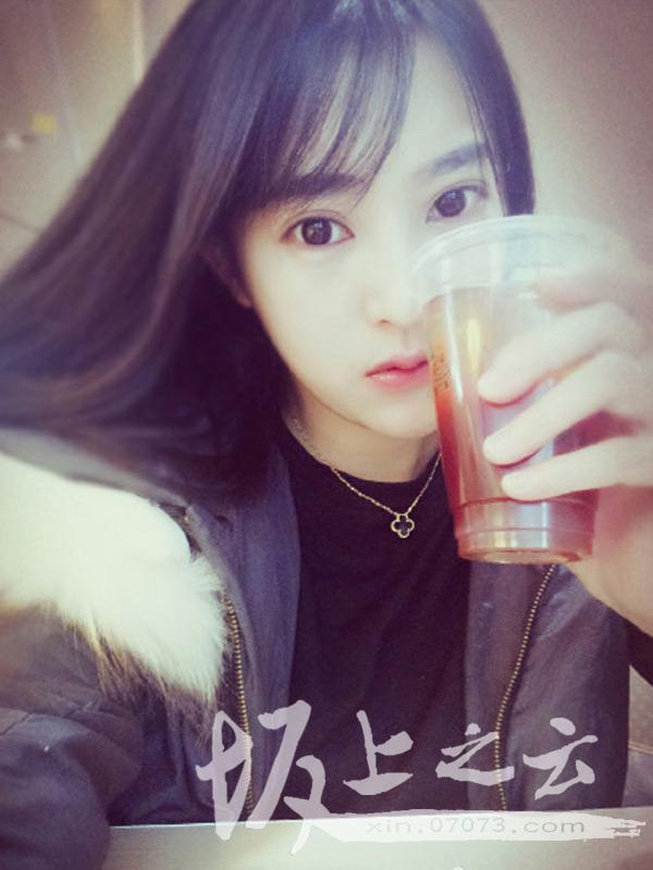 除了Miss、小苍,CF也有不卖肉靠实力的电竞美女主播