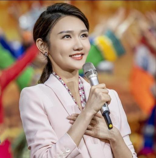 9个大美女，是央视各频道的当家花旦”，最性感的是六公主”