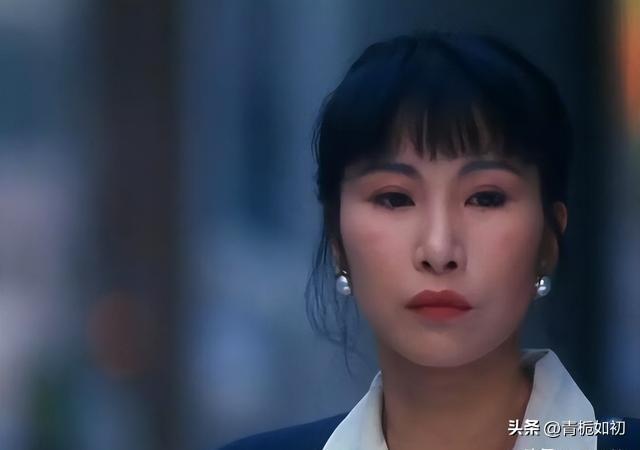 香港艳星李华月：35部生猛大尺度，惹争议落幕？