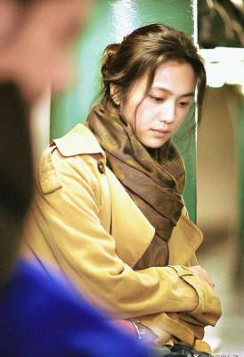 韩国女主播 蜜罐 64(一张合影，揭开汤唯在韩国的真实地位，难怪孔刘被“钓成翘嘴”)