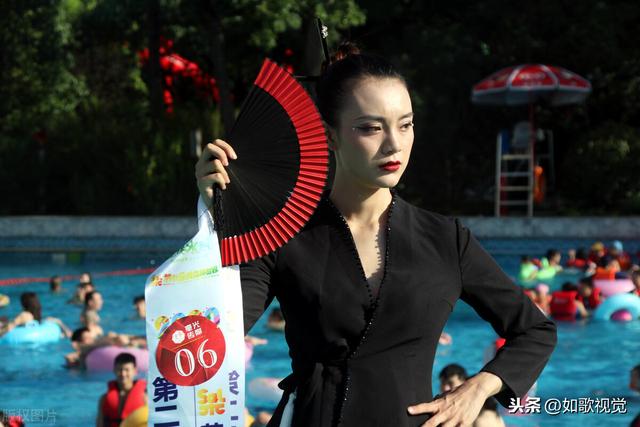 苏州举行水上皇后选美大赛，众佳丽争奇斗艳，比基尼京剧秀吸睛