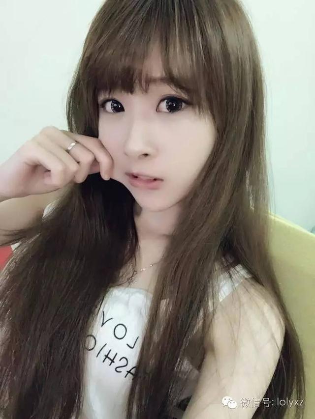 美女玩家推荐：LOL黄金段位 白天变身清纯小护士