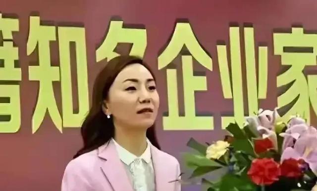 湖南“美女大老虎”李小琼被查,私生活状况惊人,引众人震惊