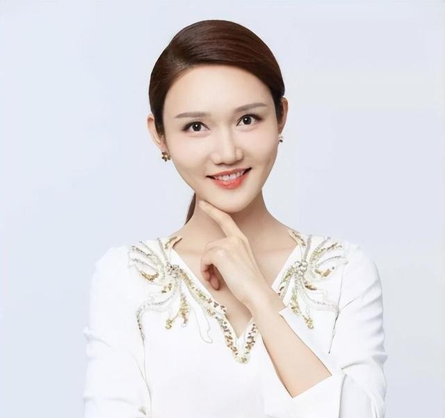 央视二十位著名女主持人排名