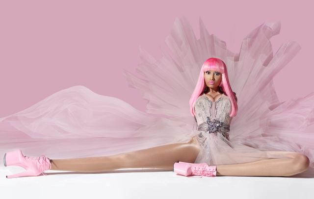 无下限!美国女星Cardi B表演尺度过大,扭胯与粉丝互动吓坏粉丝
