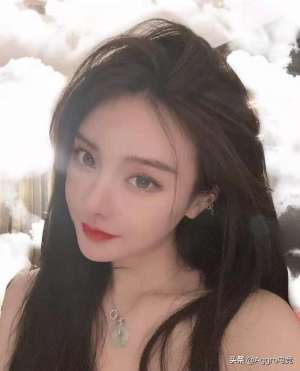 女主播被土豪玩(知名女主播清空照片退网，和土豪玩被抓现行，狡辩称他是我弟弟)