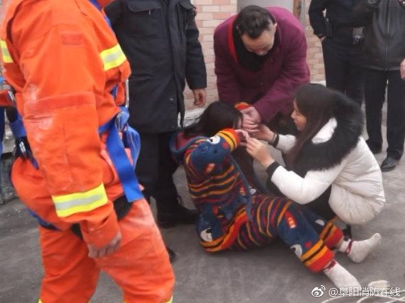 女主播整容失败,上午轻生救回,晚上跳楼身亡
