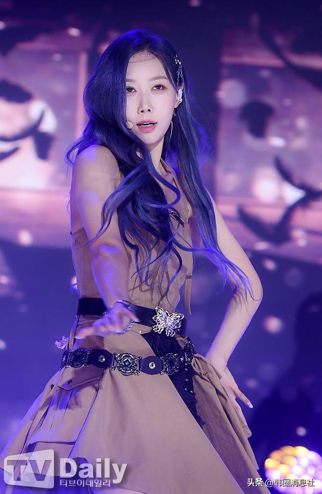 韩国女团劲歌热舞,身材傲人,参加迷你专辑发行纪念Showcase