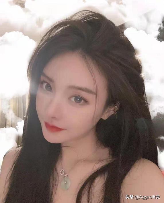 知名女主播清空照片退网，和土豪玩被抓现行，狡辩称他是我弟弟
