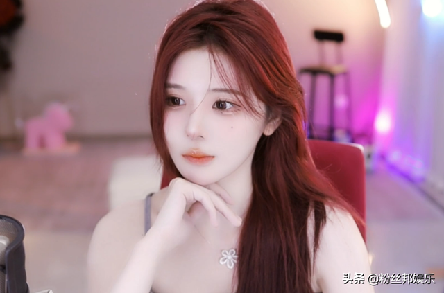 舞蹈女主播四处借钱,沦落到卖包卖首饰还债,直言房租都交不起了