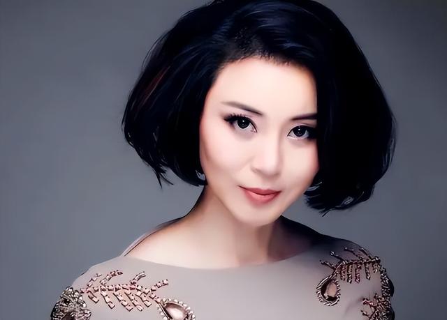 广东“美女主持”李泳：做贪官情妇被判3年，出狱后整容改过自新