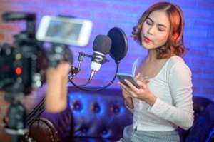 热血女主播在线(女主播)