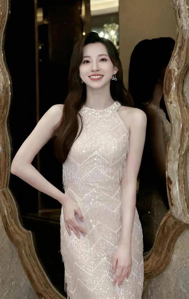 央视二十位著名女主持人排名