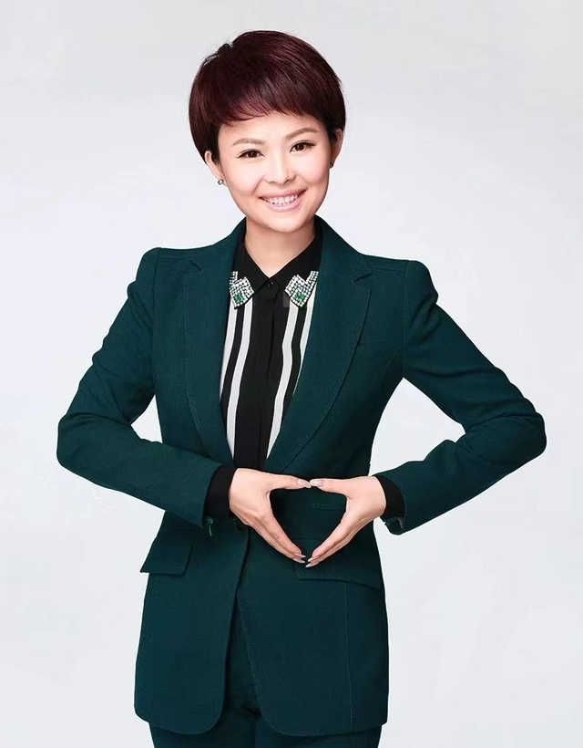 央视中文国际频道十大新闻美女主播,谁实力最强?