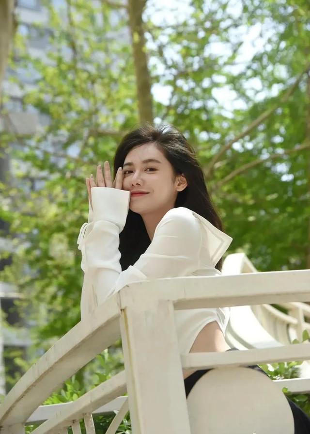 美娜