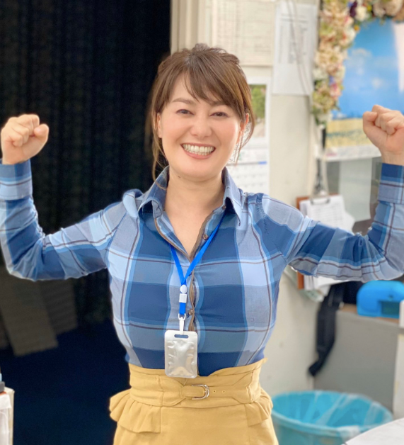 前日本NHK“巨乳”女主播惨遭网络暴力,被迫辞职后大拍写真“报复”流言