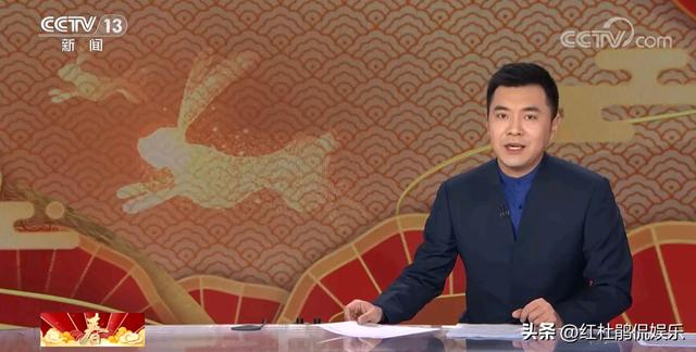 30位央视新闻主播的春节出镜服装,让人赏心悦目,谁搭配最好看?