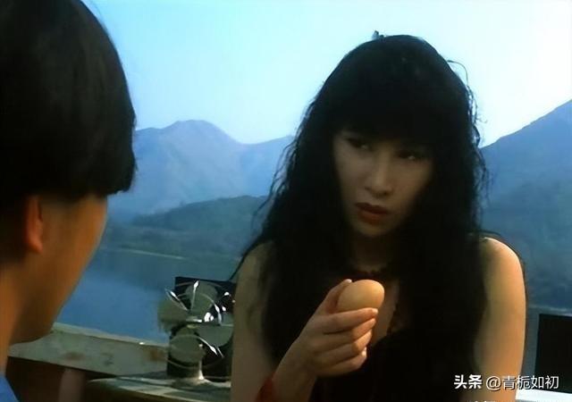 香港艳星李华月：35部生猛大尺度，惹争议落幕？