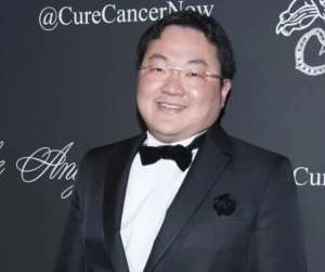 土豪泡女主播(华裔男子花百亿泡全球女星，掏空马来西亚国库，最后惨遭四国通缉)