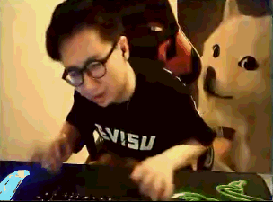 憋屎上王者！主播为晋级赛差点当场失禁 最后时刻潜能爆发！