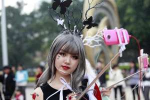 女主播文化(警惕：网红文化正在悄悄改变，甚至毁掉一代人的三观)