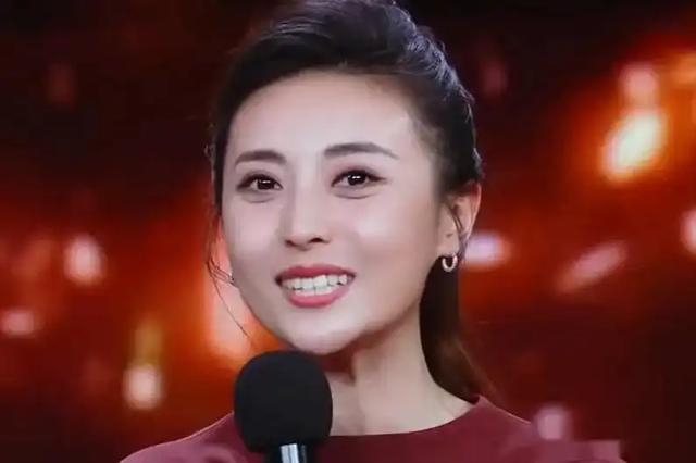 10个大美女,是央视各频道的“当家花旦”,最性感的是“六公主”