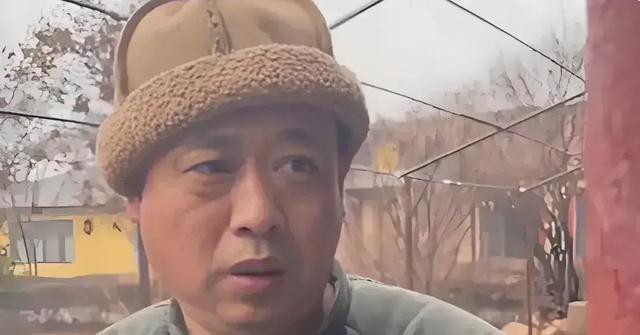 东北雨姐改名后继续直播，引发网友热议，12345投诉热线被打爆