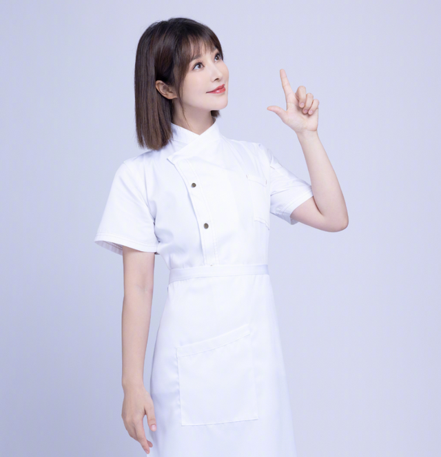央视美女主播胡蝶:父亲人生梦想引路人她闪婚著名导演真的幸福吗