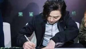 lol女主播涵涵(张大仙年收入千万为何不买房？知道真相成铁粉，原因好真实)