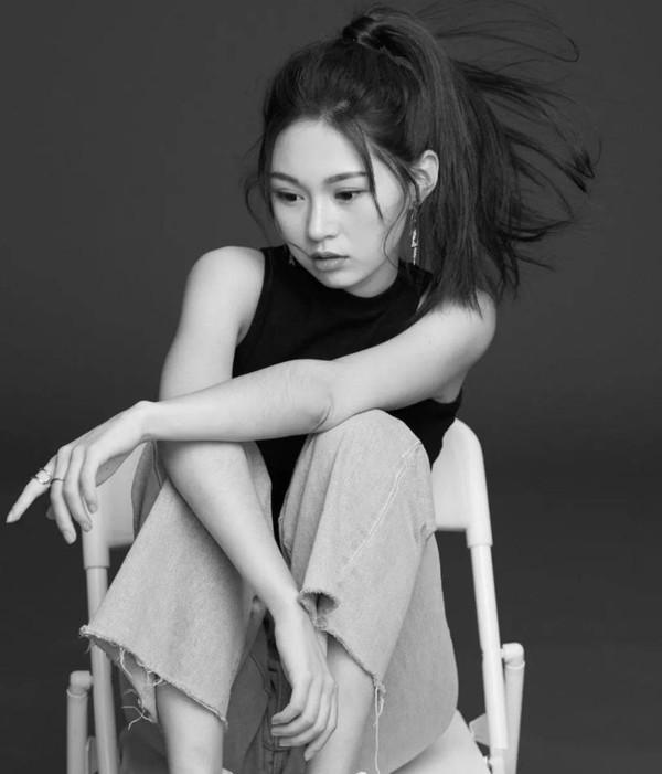 “抖腿女神”阿悠悠:为朋友婚礼献歌意外走红,仅仅是运气好吗?