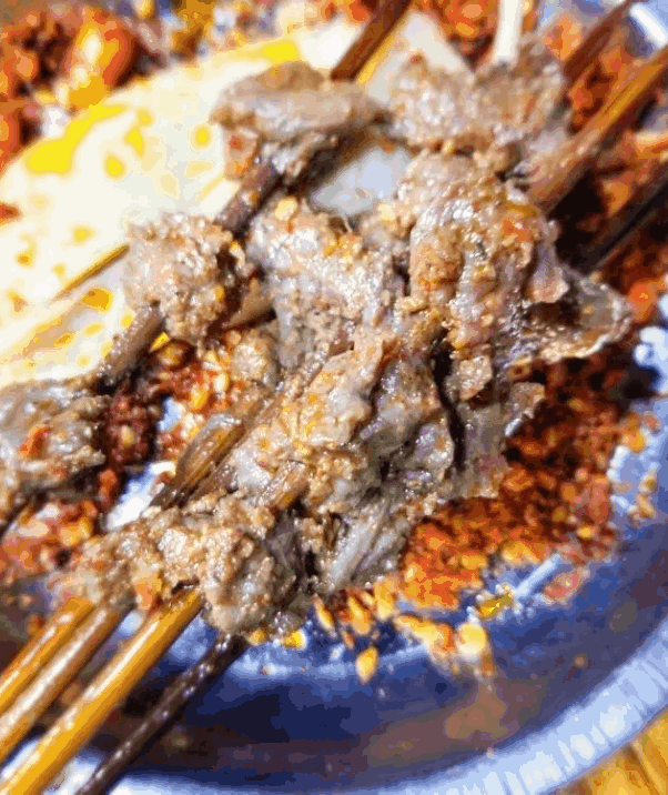 成都小伙99元都要上交给老婆?就算当“耙耳朵”,我也想留在成都!