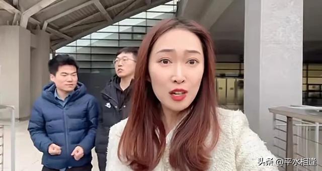 东方甄选爆水背后,她的故事竟然这么牛!