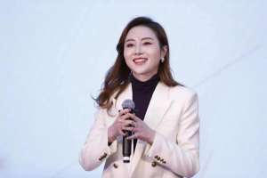 广州女主播(快手上市，这位广州女主播凭什么去敲锣？)