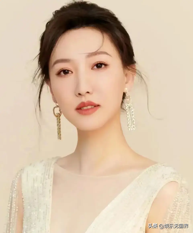 山西籍10位美女主持人,李文静被称为央视最俏皮女主播